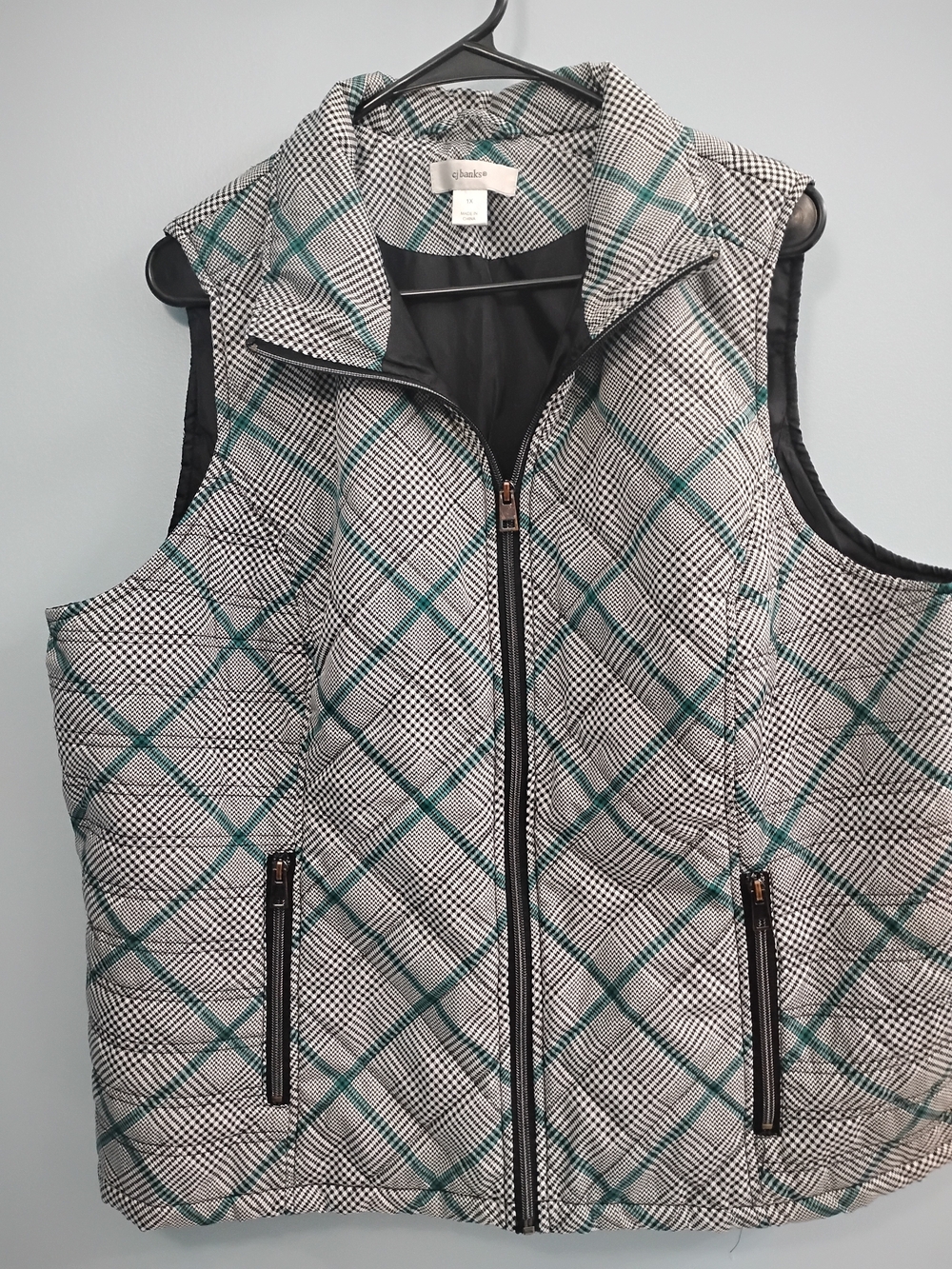 NWOT CJ Banks Black&White Plaid Quilted Puffer Vest with Teal Accents Size 1X